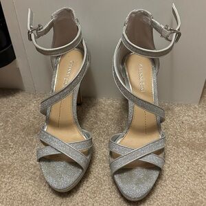 Gianni Bini Silver glitter heels